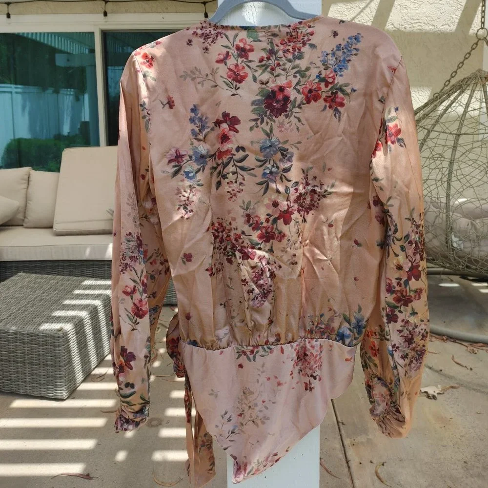 NWT Zara Wrap Floral Bodysuit. M - Picture 3 of 5